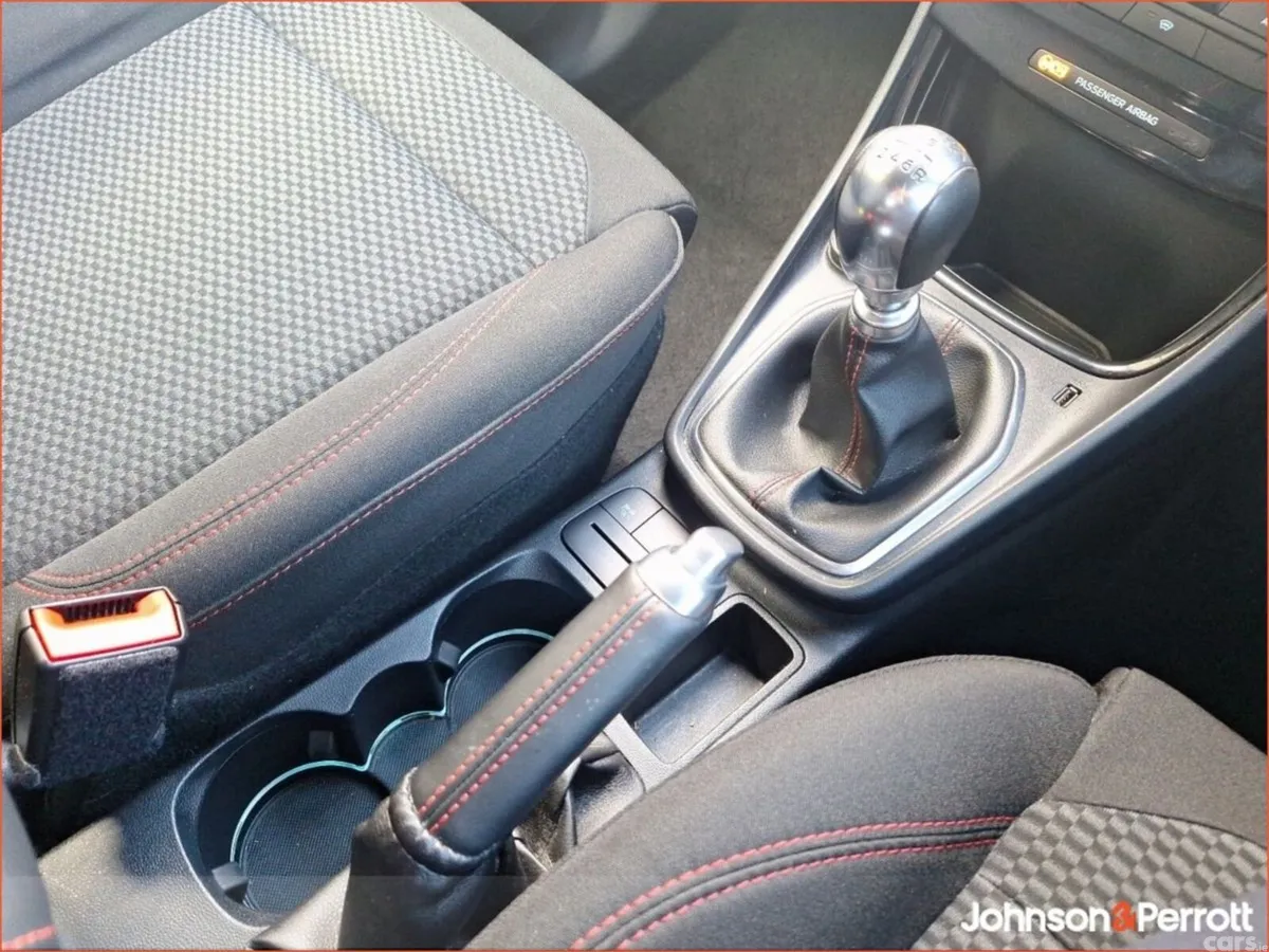 Ford Puma MPV, Petrol, 2024, Red