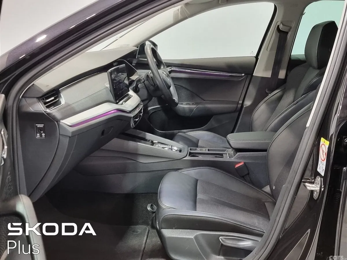 Skoda Octavia Saloon, Diesel, 2023, Black