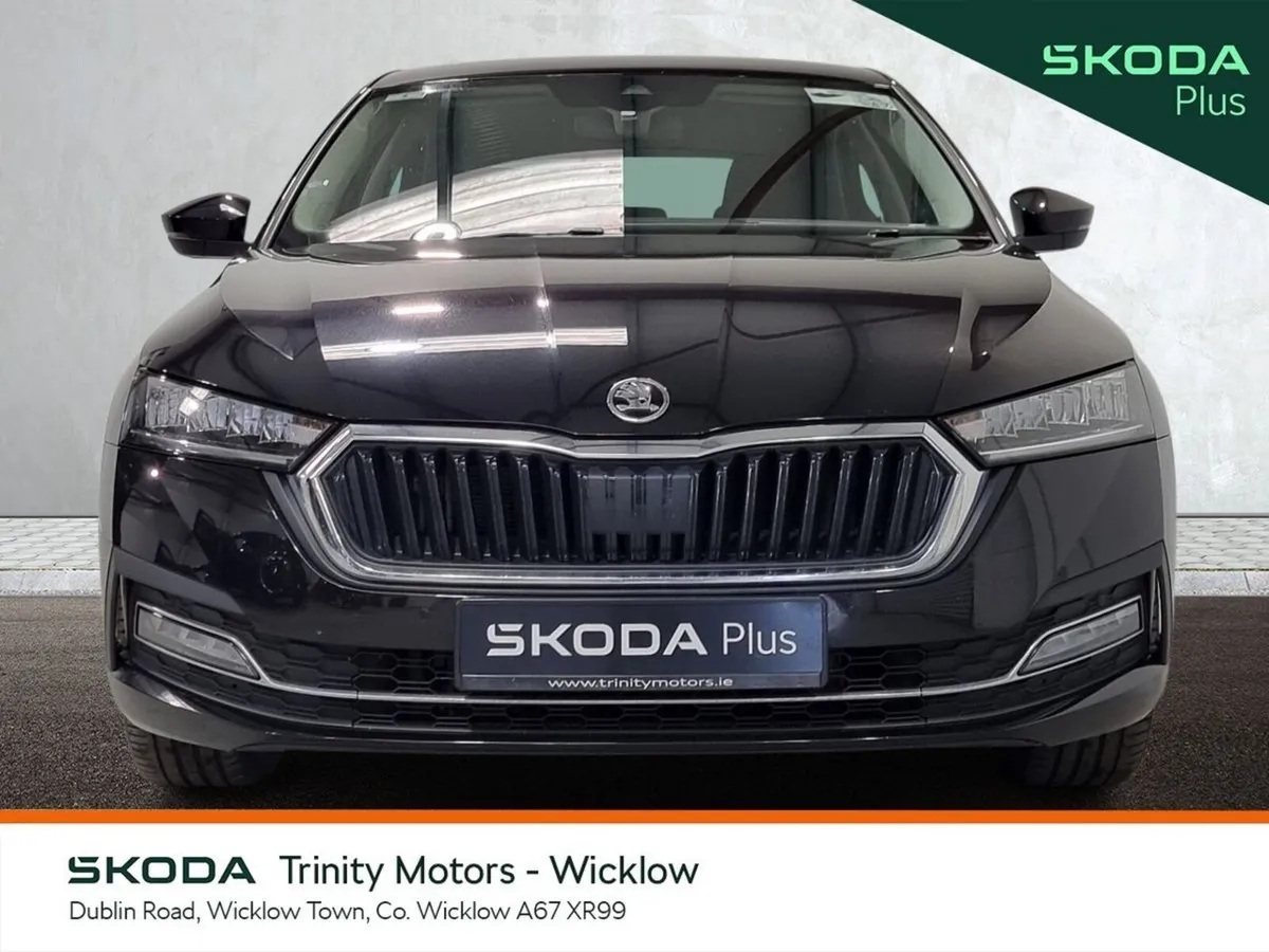 Skoda Octavia Saloon, Diesel, 2023, Black