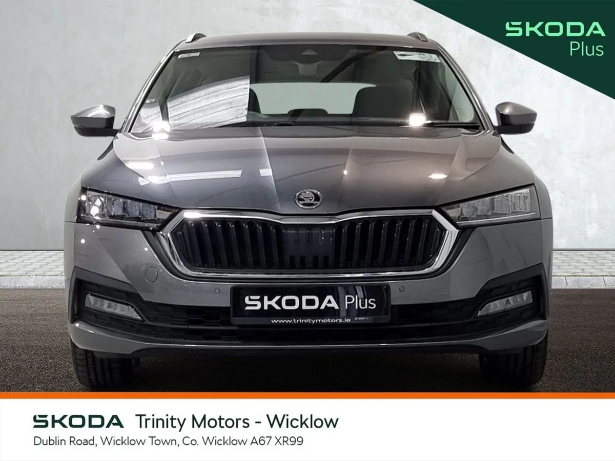 Skoda Octavia Estate, Diesel, 2024, Grey