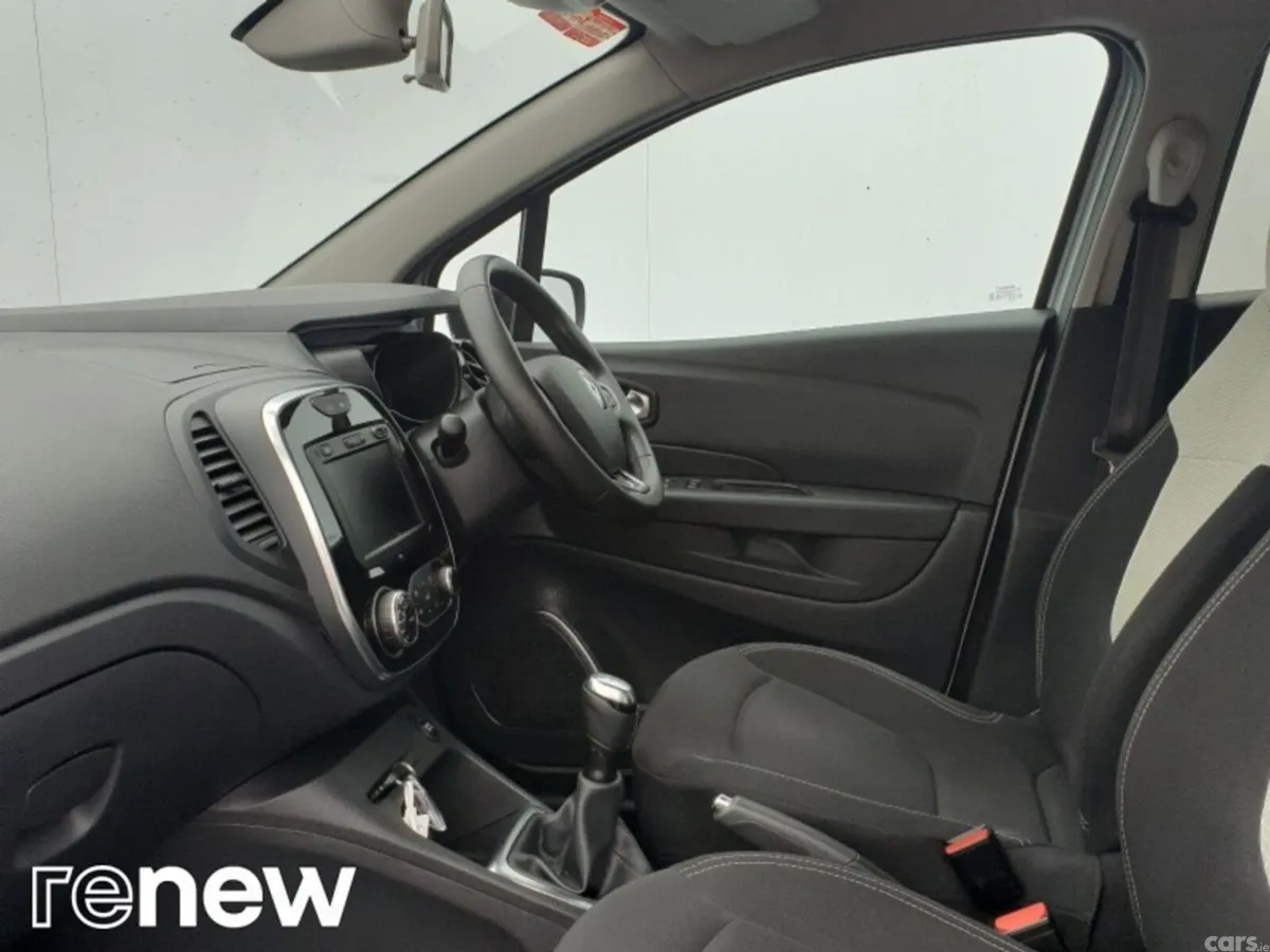 Renault Captur Hatchback, Diesel, 2019, Grey