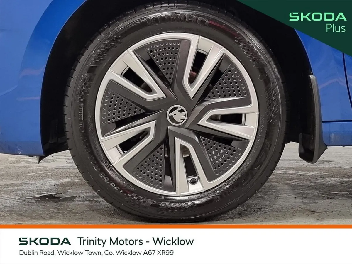Skoda Fabia Hatchback, Petrol, 2023, Blue