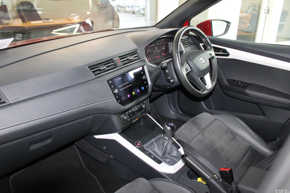 SEAT Arona SUV, Petrol, 2021, Red