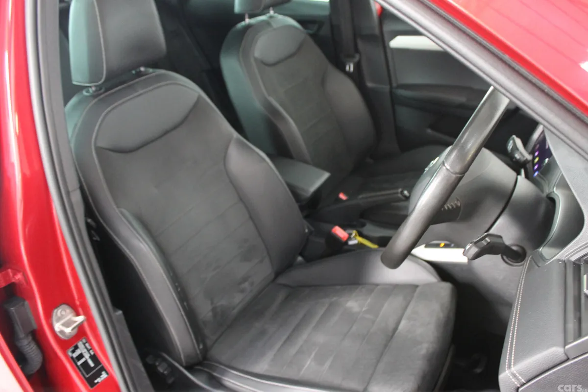 SEAT Arona SUV, Petrol, 2021, Red