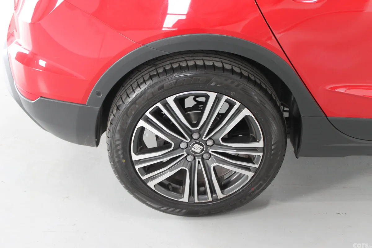 SEAT Arona SUV, Petrol, 2021, Red