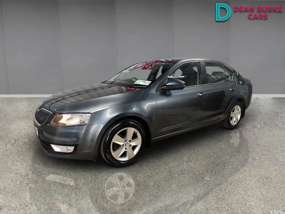 Skoda Octavia Saloon, Diesel, 2016, Grey