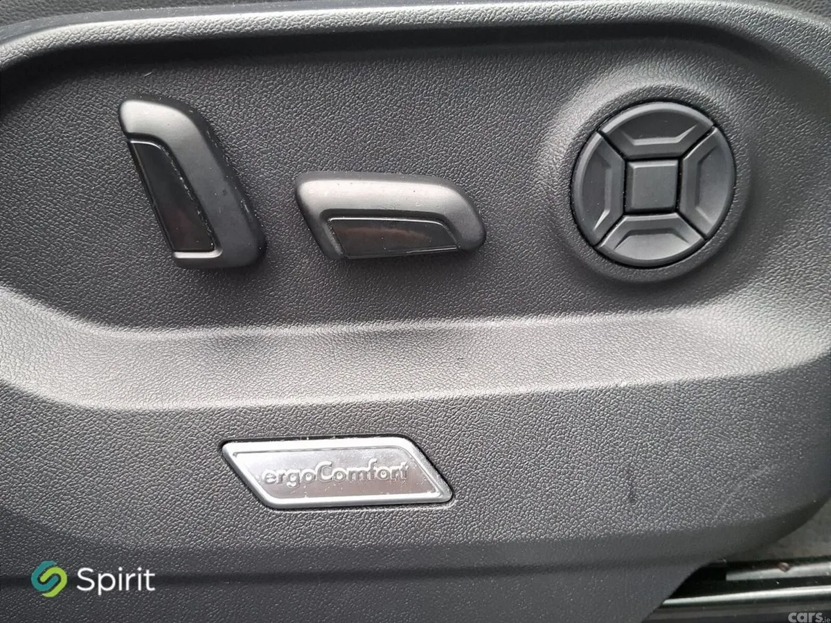Volkswagen Touareg SUV, Diesel, 2021, White