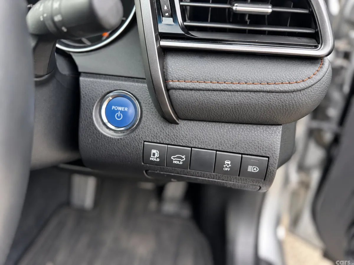 Toyota Camry Saloon, Petrol Hybrid, 2020, Silver