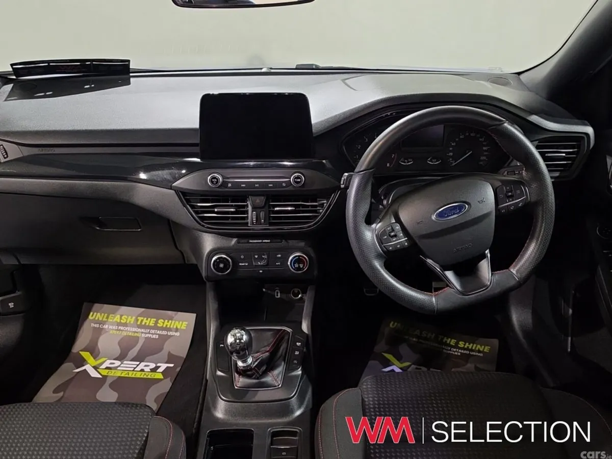 Ford Focus Hatchback, Petrol, 2020, Blue