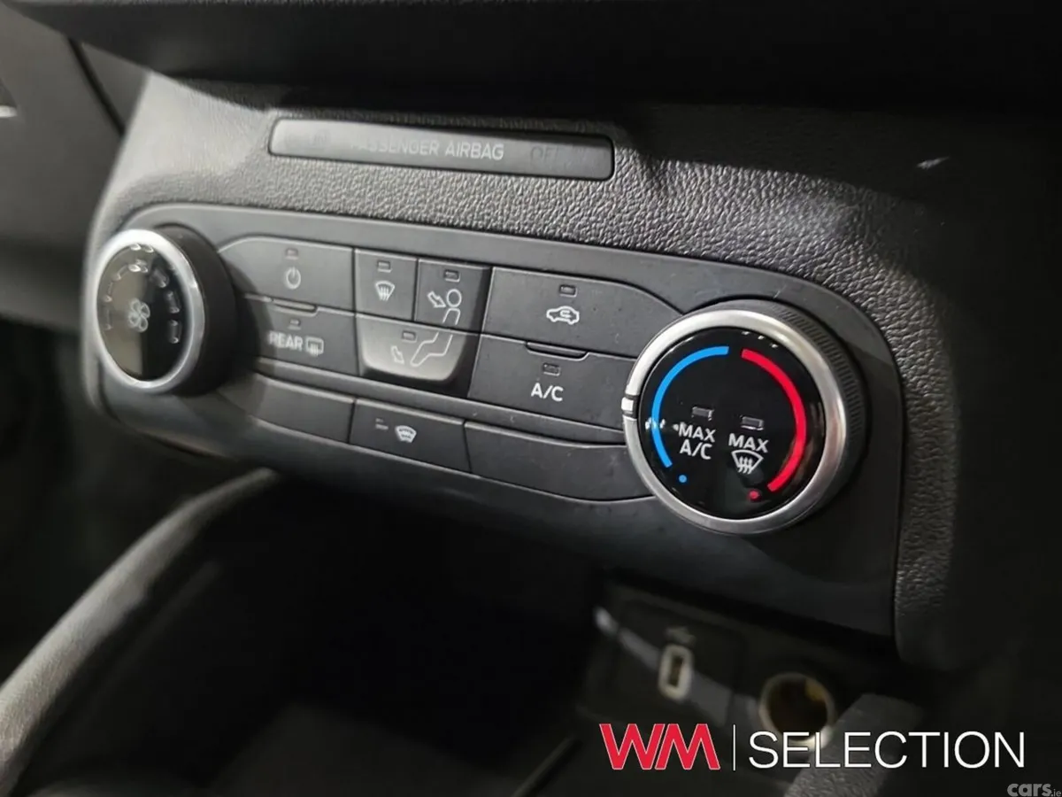 Ford Focus Hatchback, Petrol, 2020, Blue
