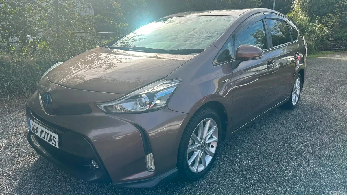 Toyota Prius Estate, Petrol Hybrid, 2019, Gold