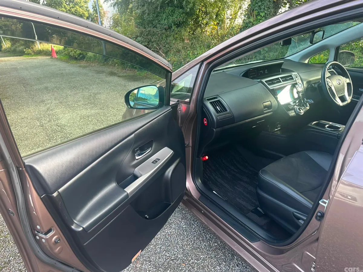 Toyota Prius Estate, Petrol Hybrid, 2019, Gold