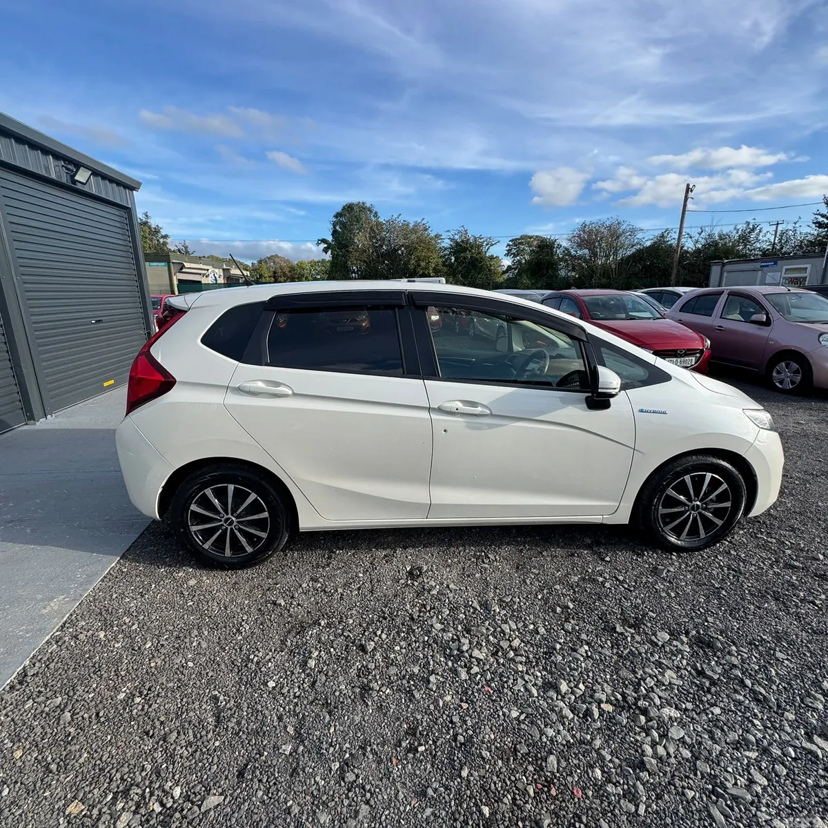 Honda Fit Hatchback, Petrol Hybrid, 2016, White