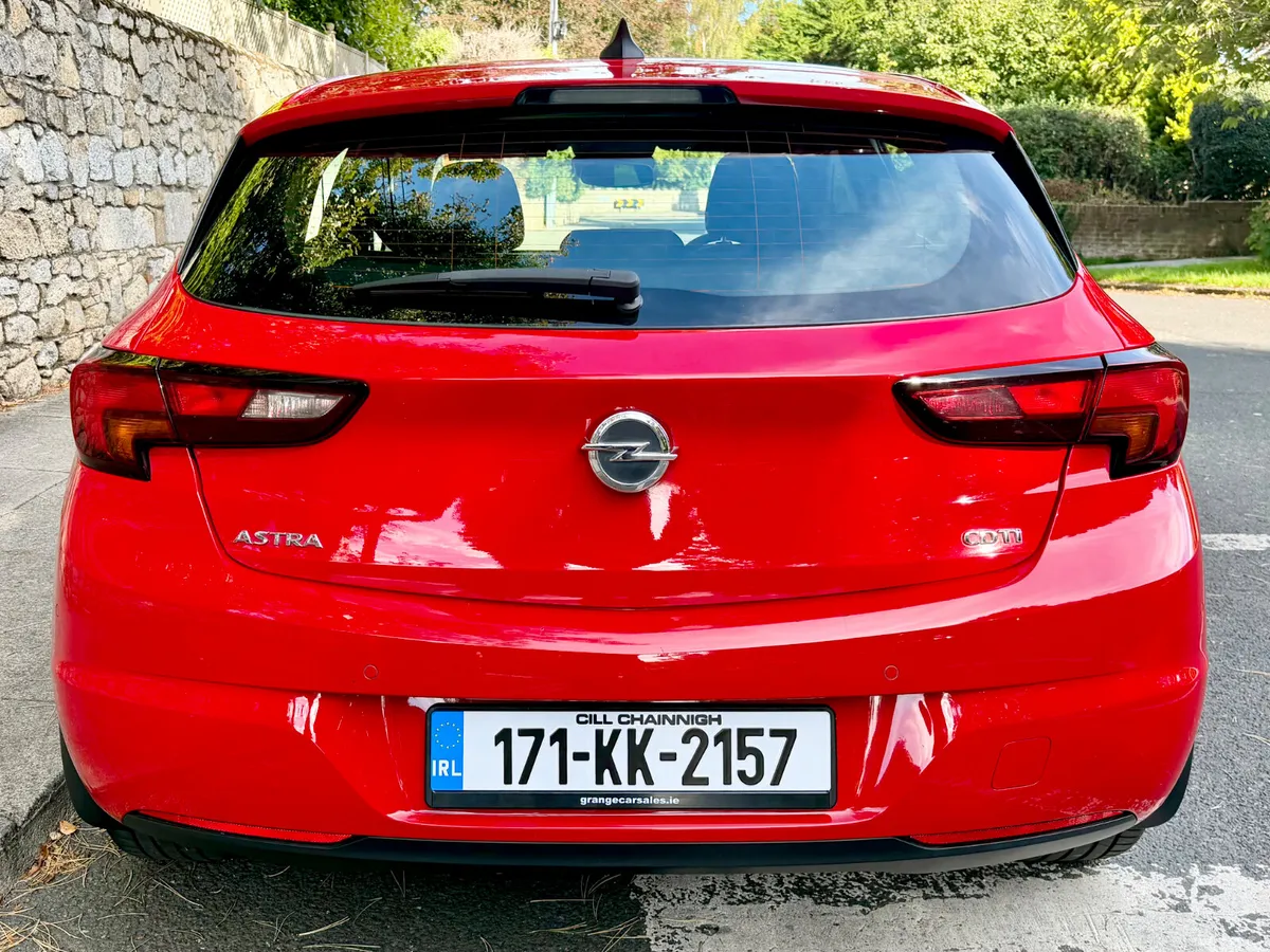 Opel Astra Hatchback, Diesel, 2017, Red