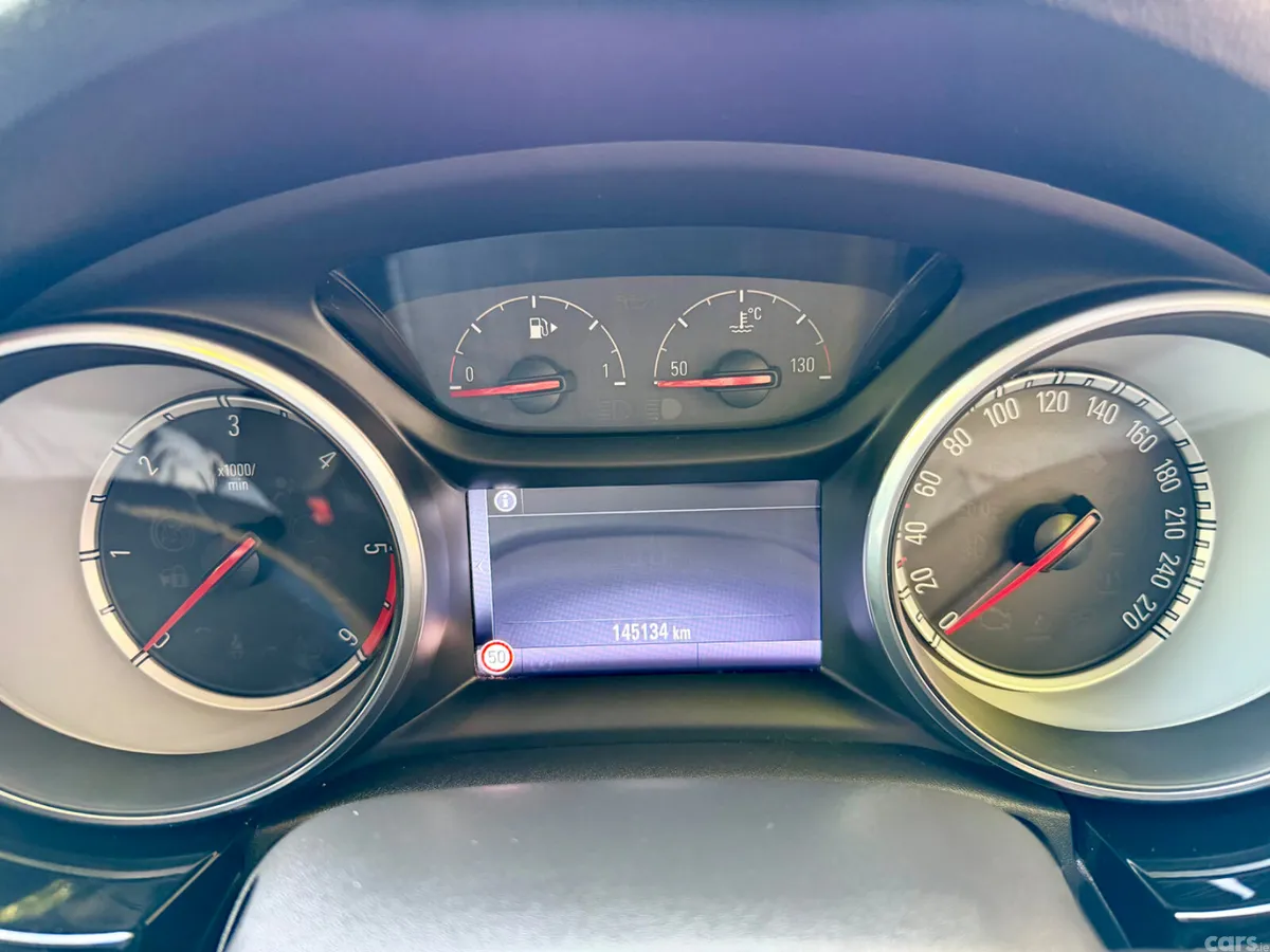 Opel Astra Hatchback, Diesel, 2017, Red
