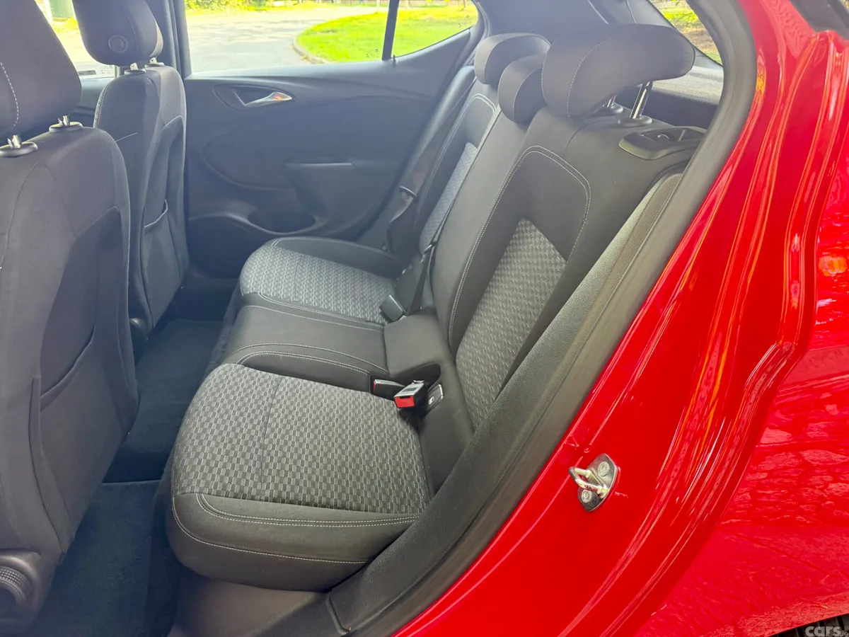 Opel Astra Hatchback, Diesel, 2017, Red