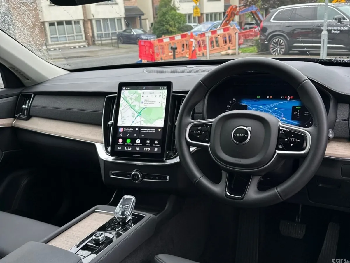 Volvo XC90 SUV, Petrol Plug-in Hybrid, 2025, Blue