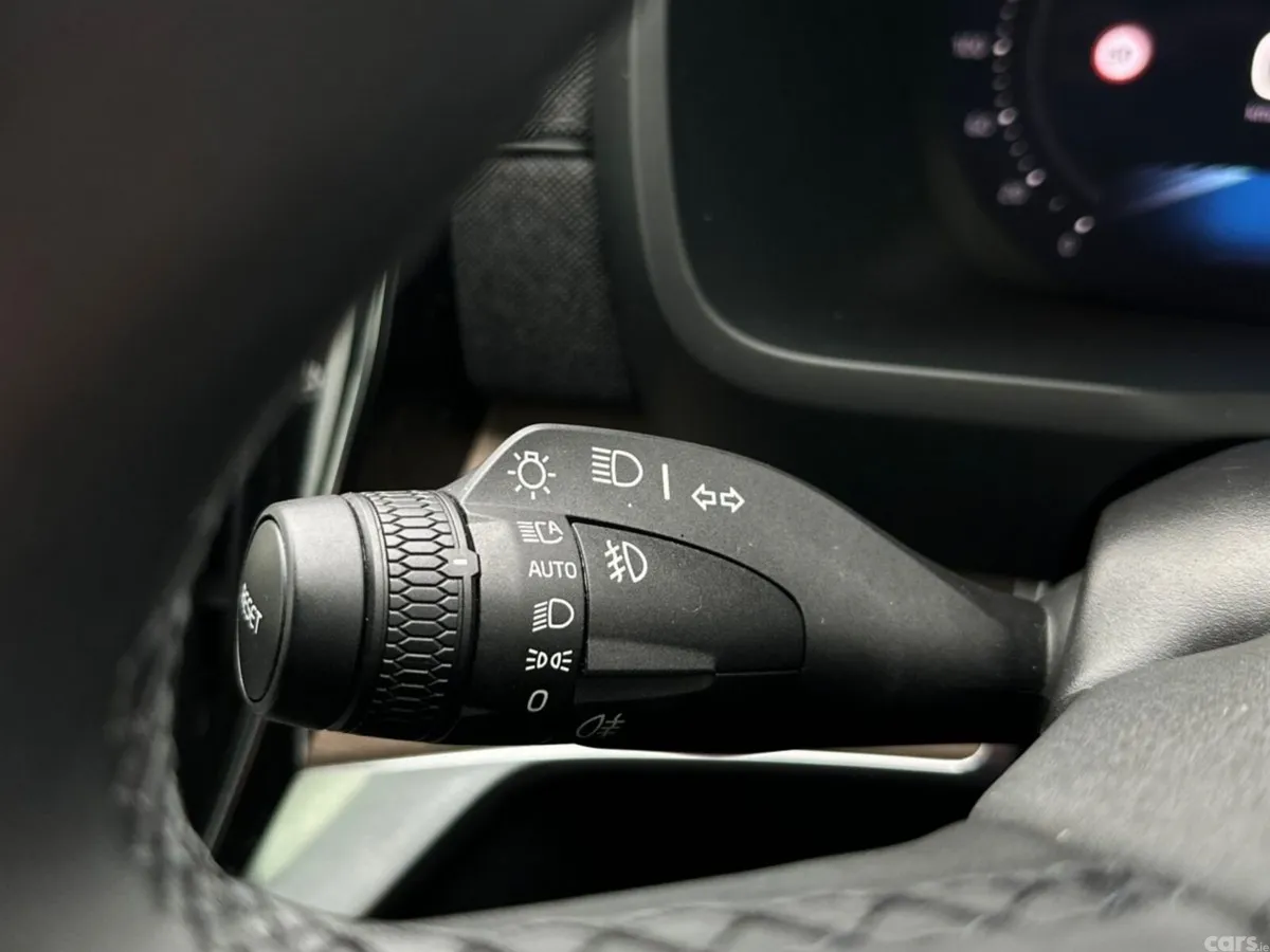 Volvo XC90 SUV, Petrol Plug-in Hybrid, 2025, Blue