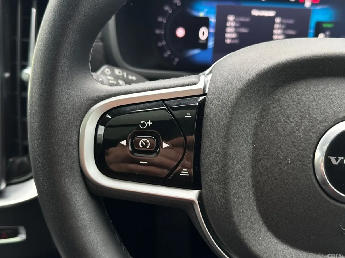 Volvo XC90 SUV, Petrol Plug-in Hybrid, 2025, Blue