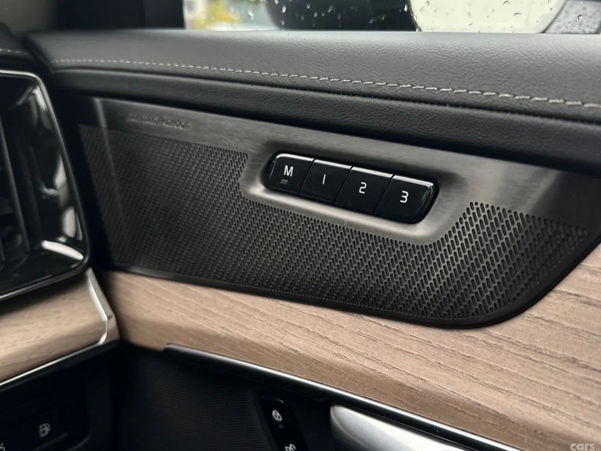 Volvo XC90 SUV, Petrol Plug-in Hybrid, 2025, Blue