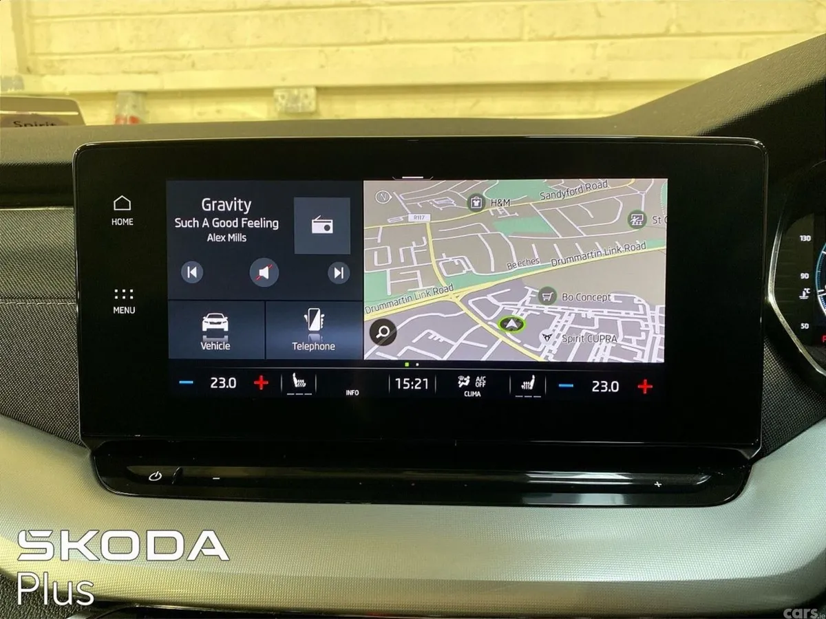 Skoda Octavia Saloon, Diesel, 2023, Black