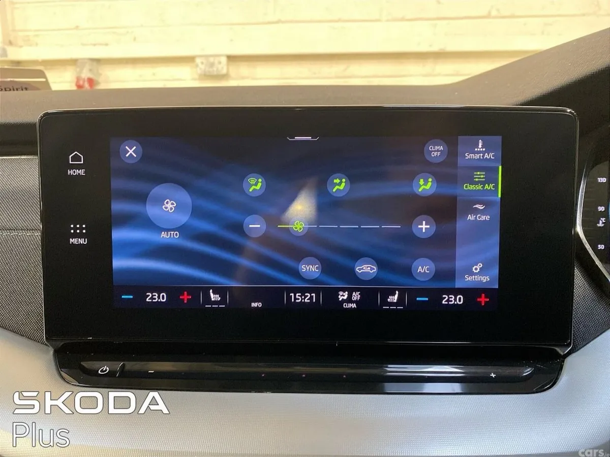 Skoda Octavia Saloon, Diesel, 2023, Black