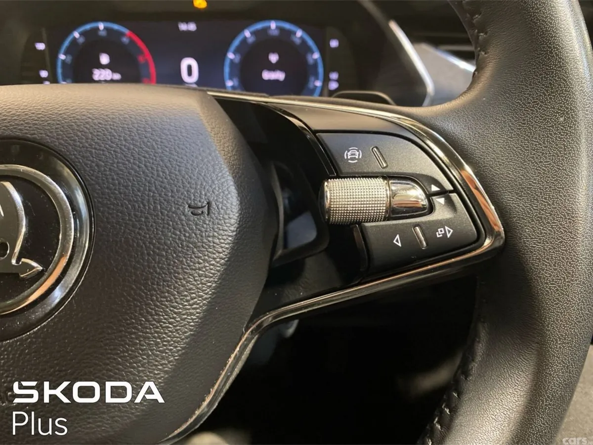 Skoda Octavia Saloon, Diesel, 2023, Black