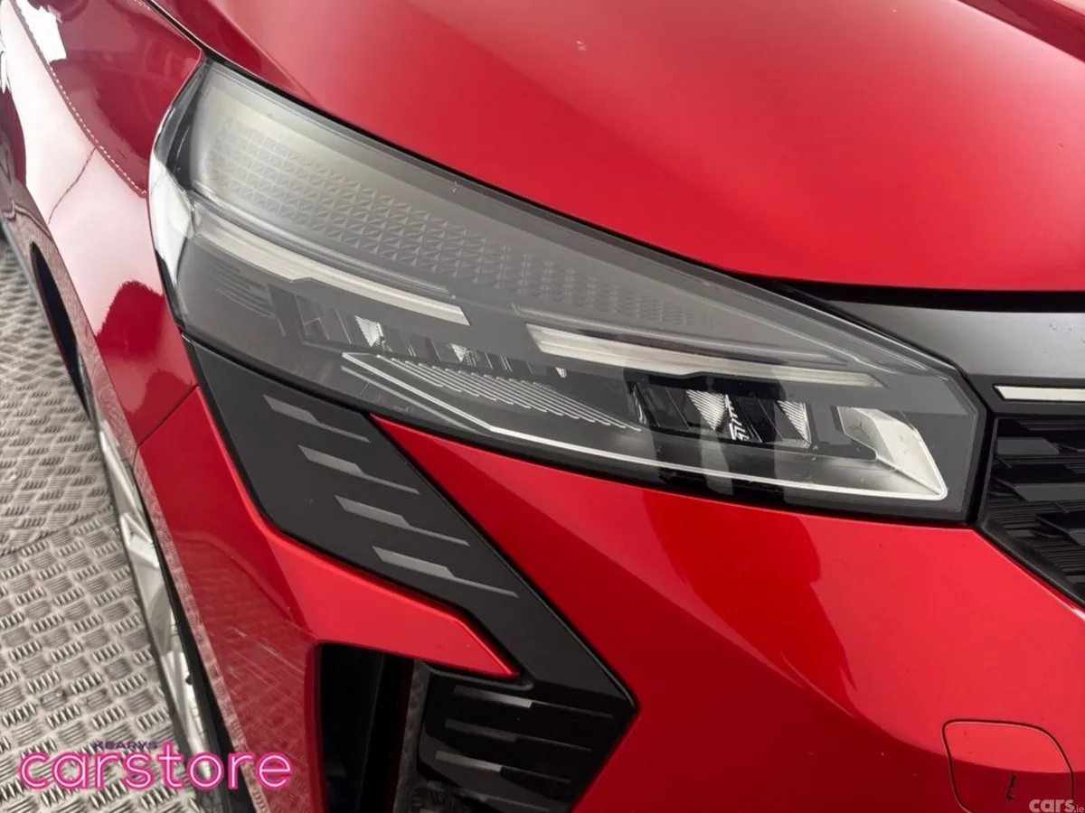 Renault Clio Hatchback, Petrol, 2024, Red