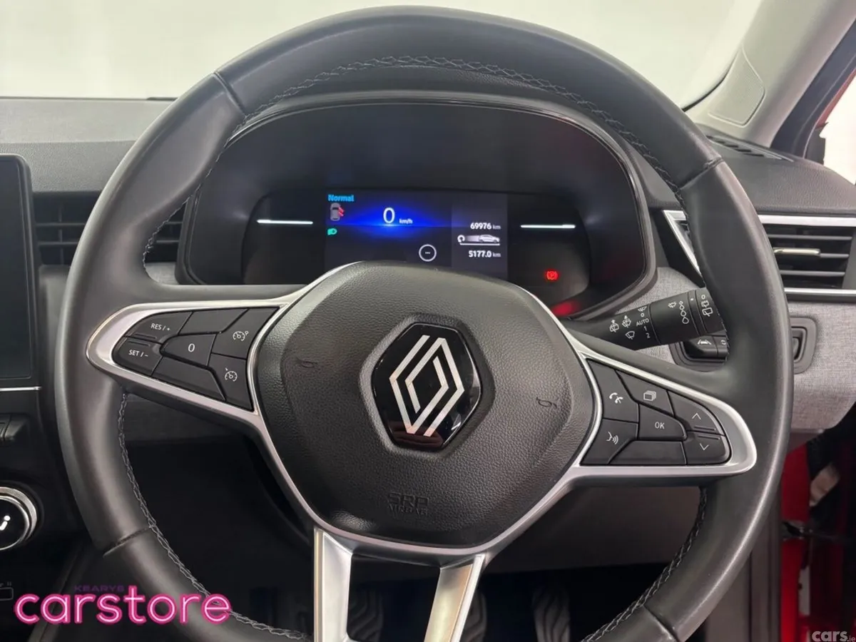 Renault Clio Hatchback, Petrol, 2024, Red