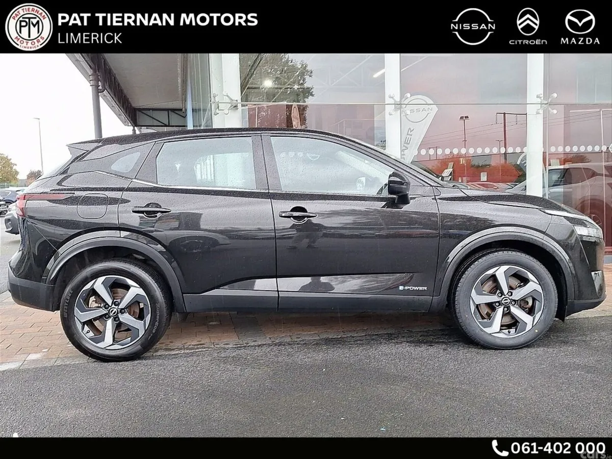 Nissan Qashqai MPV, Petrol, 2024, Black