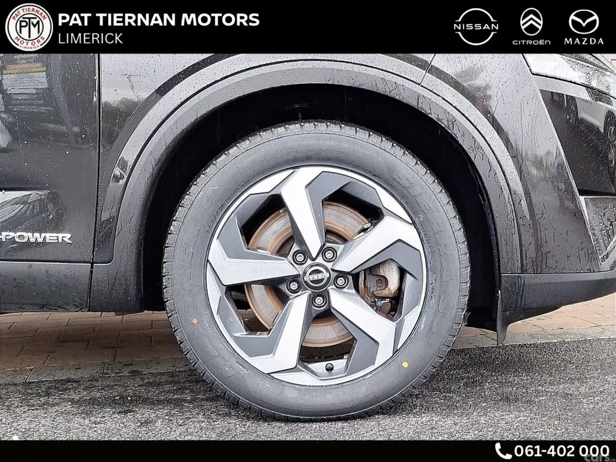 Nissan Qashqai MPV, Petrol, 2024, Black