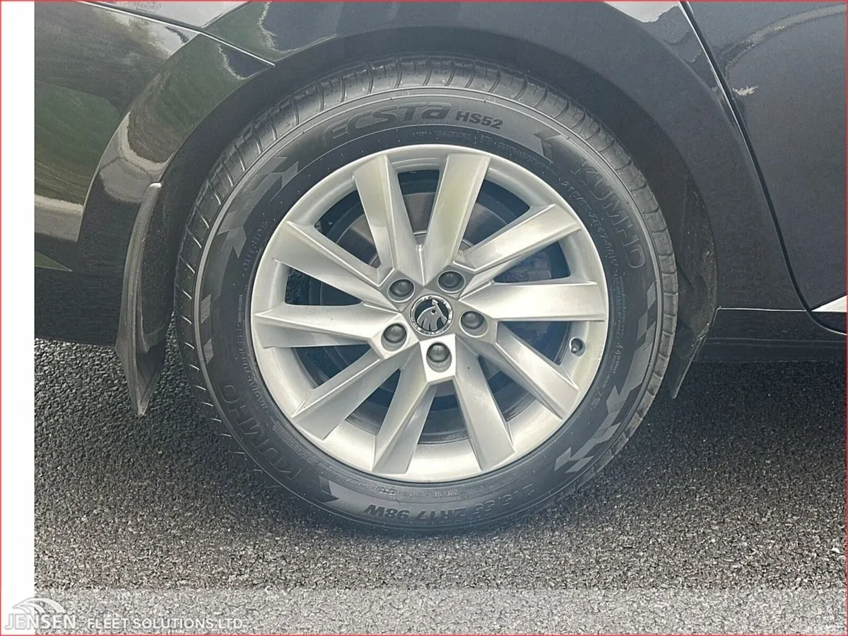 Skoda Superb Saloon, Diesel, 2023, Black