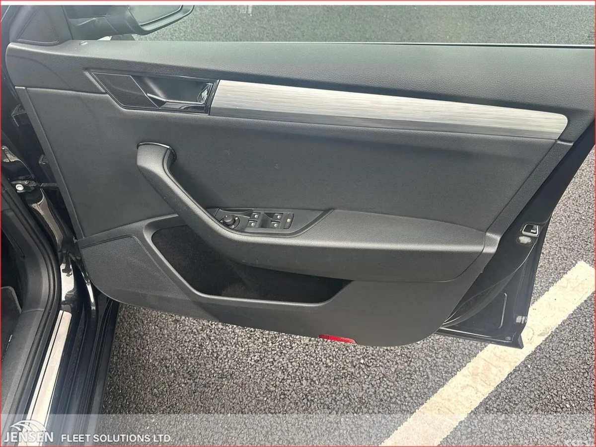 Skoda Superb Saloon, Diesel, 2023, Black