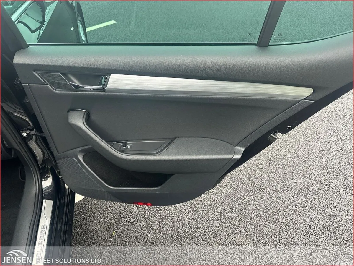Skoda Superb Saloon, Diesel, 2023, Black