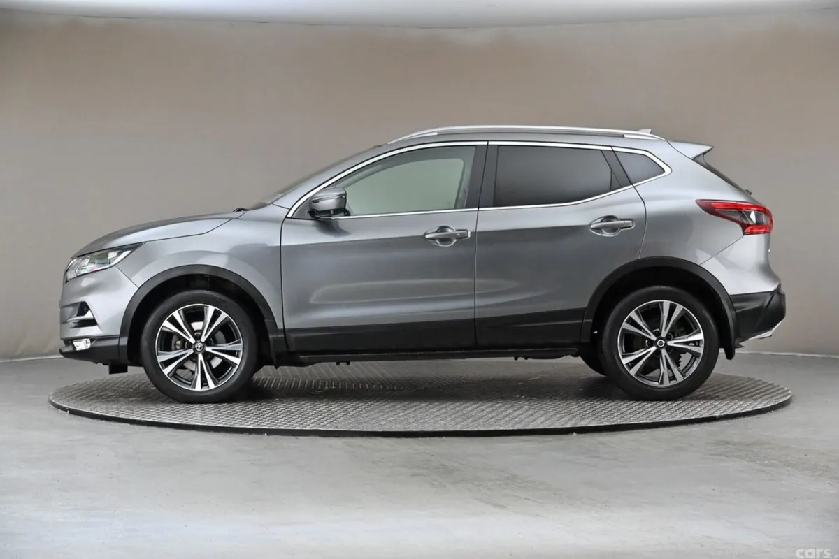 Nissan Qashqai SUV, Diesel, 2019, Grey