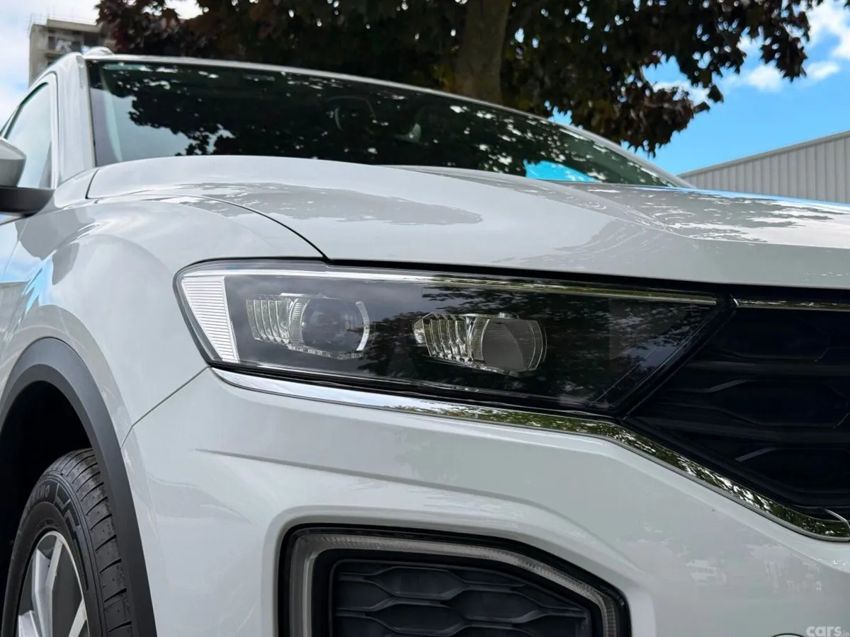 Volkswagen T-Roc SUV, Diesel, 2021, White