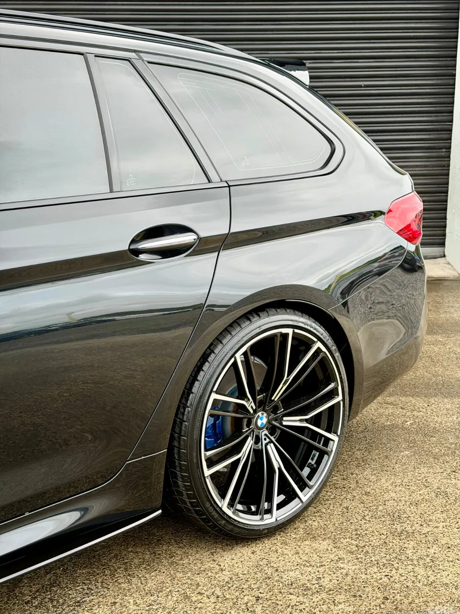 BMW 5-Series Estate, Diesel, 2018, Black