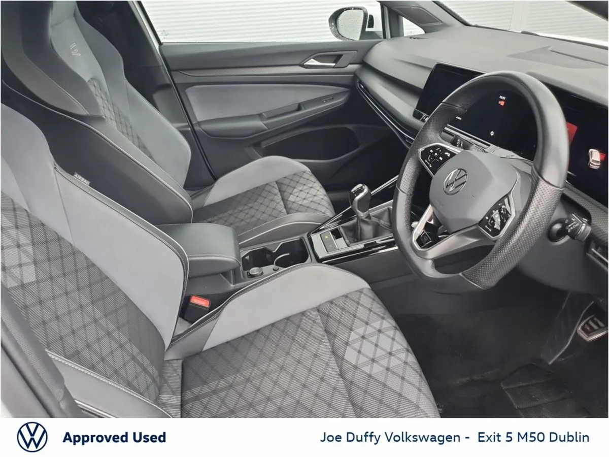 Volkswagen Golf Estate, Petrol, 2024, White