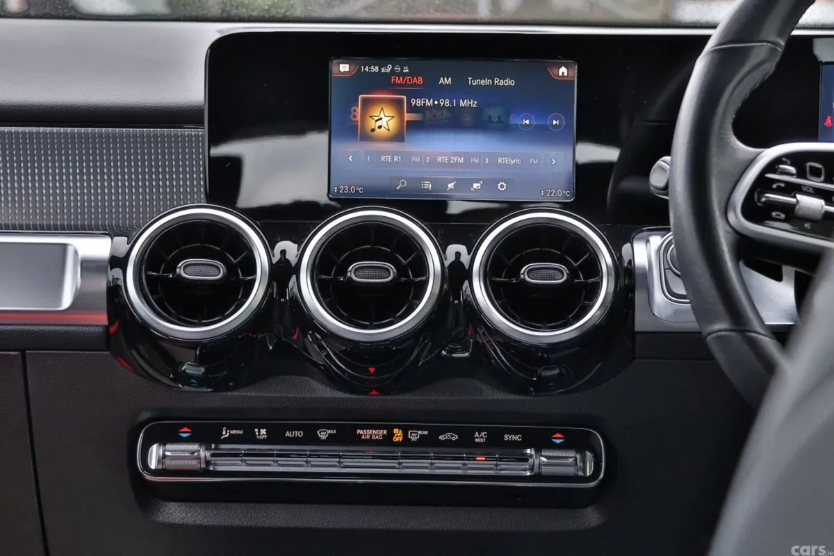 Mercedes-Benz GLB Estate, Diesel, 2020, Blue