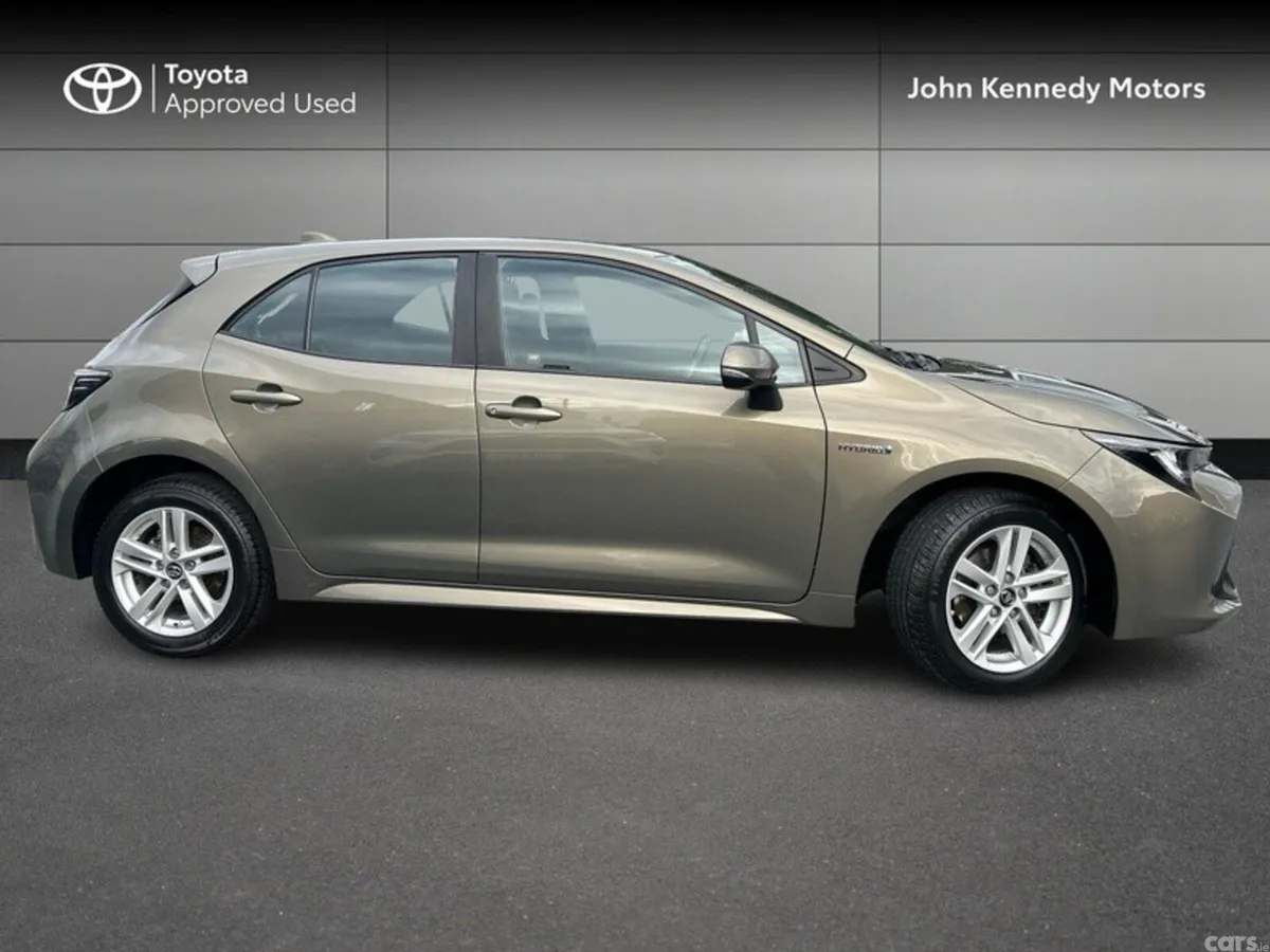 Toyota Corolla Hatchback, Petrol Hybrid, 2019, Bronze