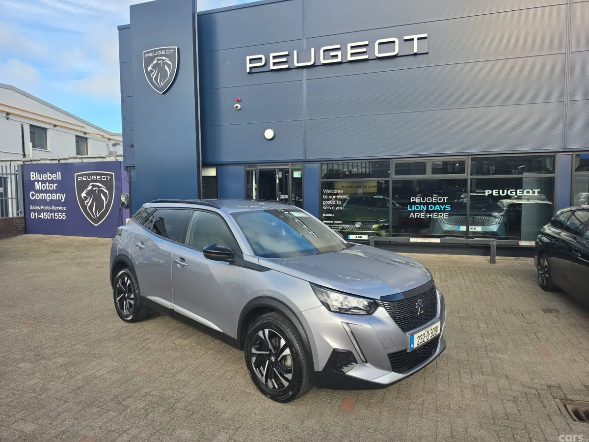 Peugeot 2008 MPV, Petrol, 2023, Grey