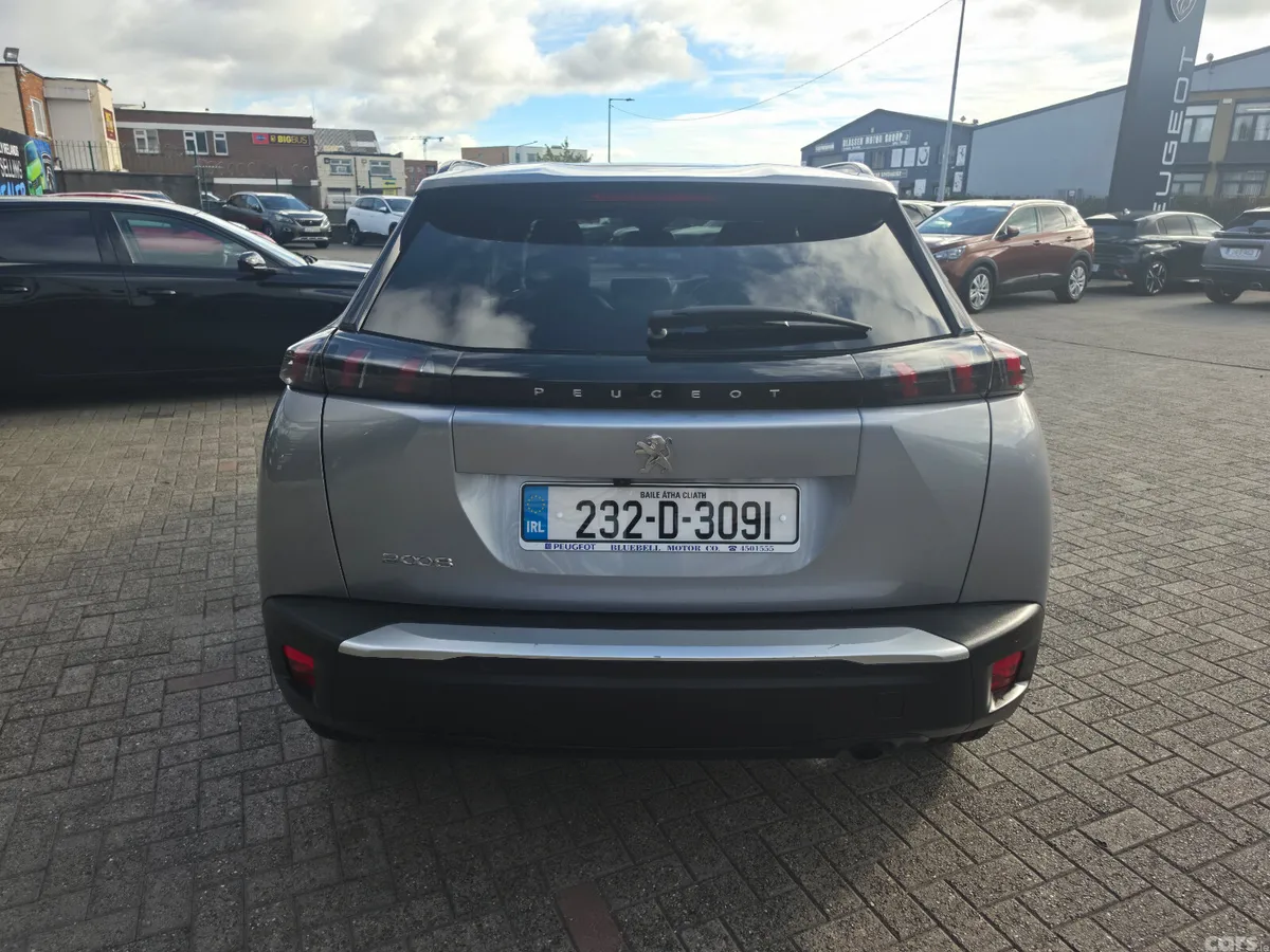 Peugeot 2008 MPV, Petrol, 2023, Grey