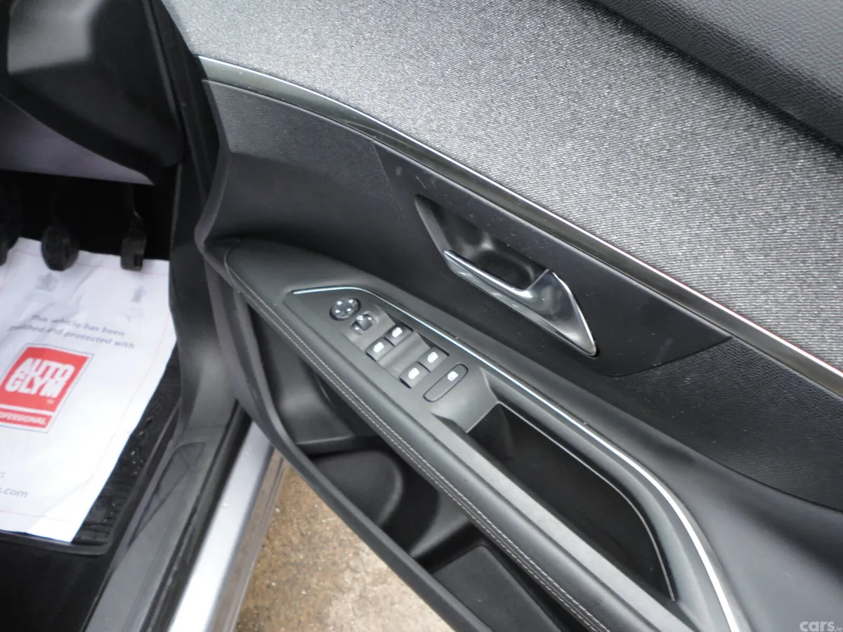 Peugeot 3008 Hatchback, Diesel, 2019, Grey