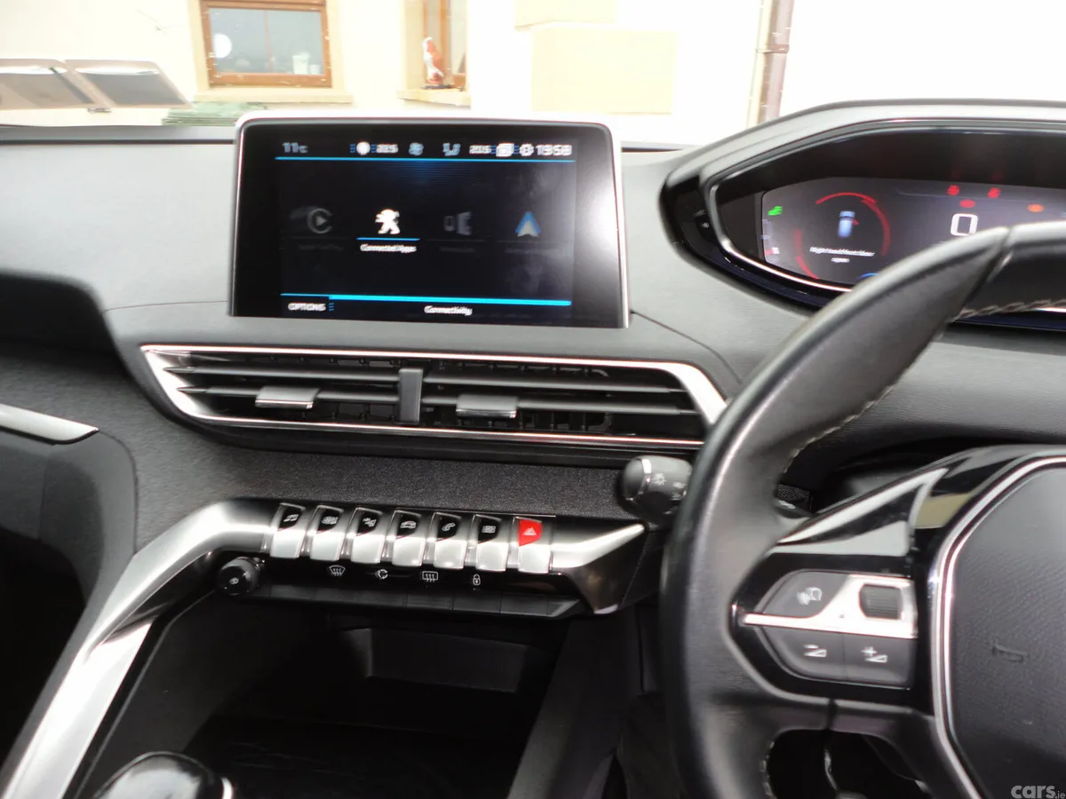 Peugeot 3008 Hatchback, Diesel, 2019, Grey