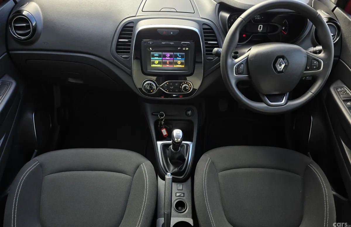 Renault Captur Hatchback, Diesel, 2019, Red