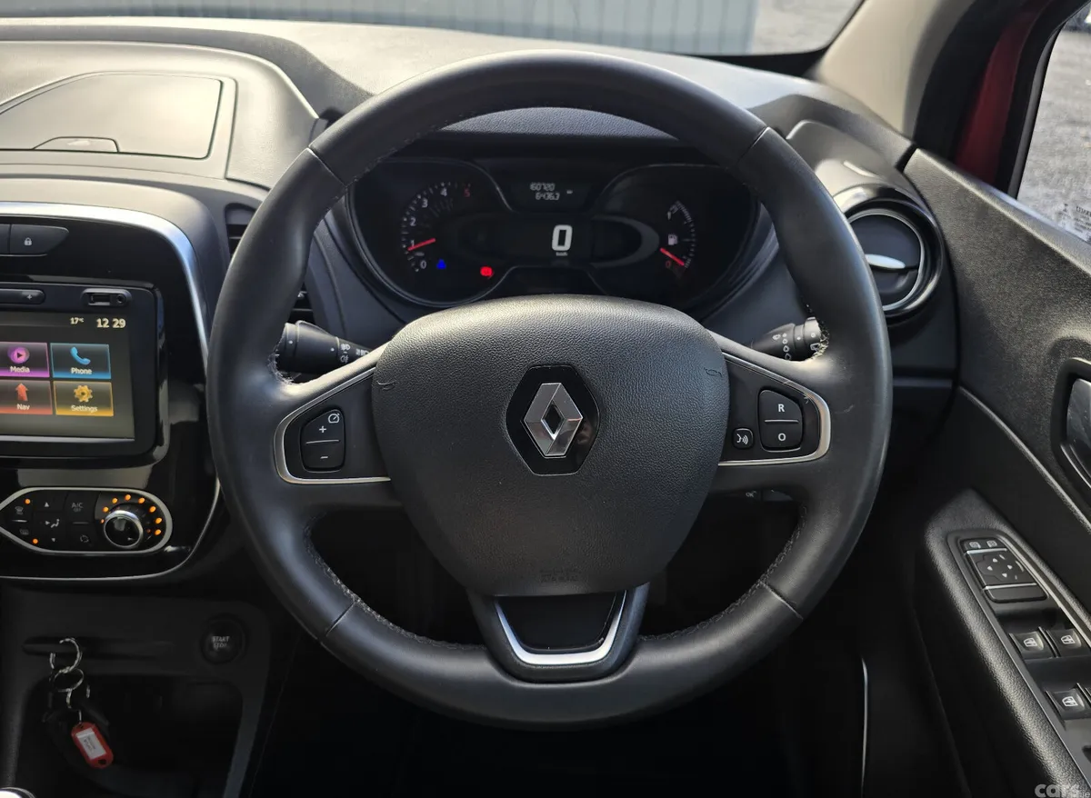 Renault Captur Hatchback, Diesel, 2019, Red