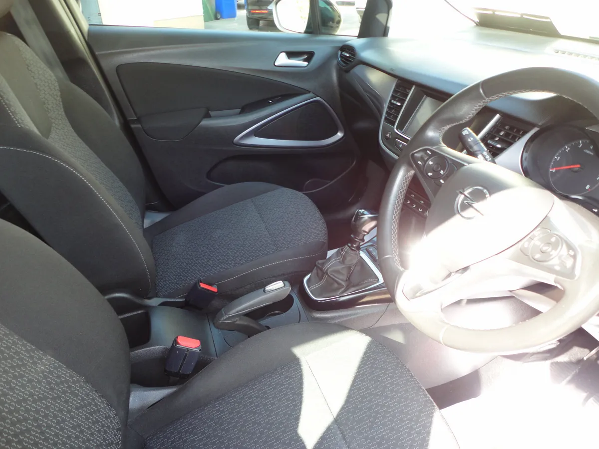 Opel Crossland SUV, Diesel, 2022, Grey
