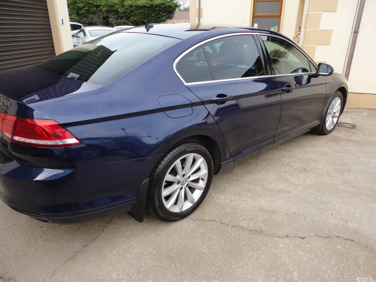Volkswagen Passat Saloon, Diesel, 2019, Blue