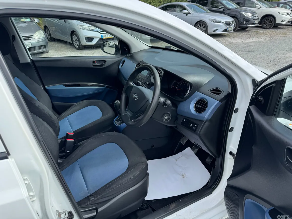 Hyundai i10 Hatchback, Petrol, 2017, White