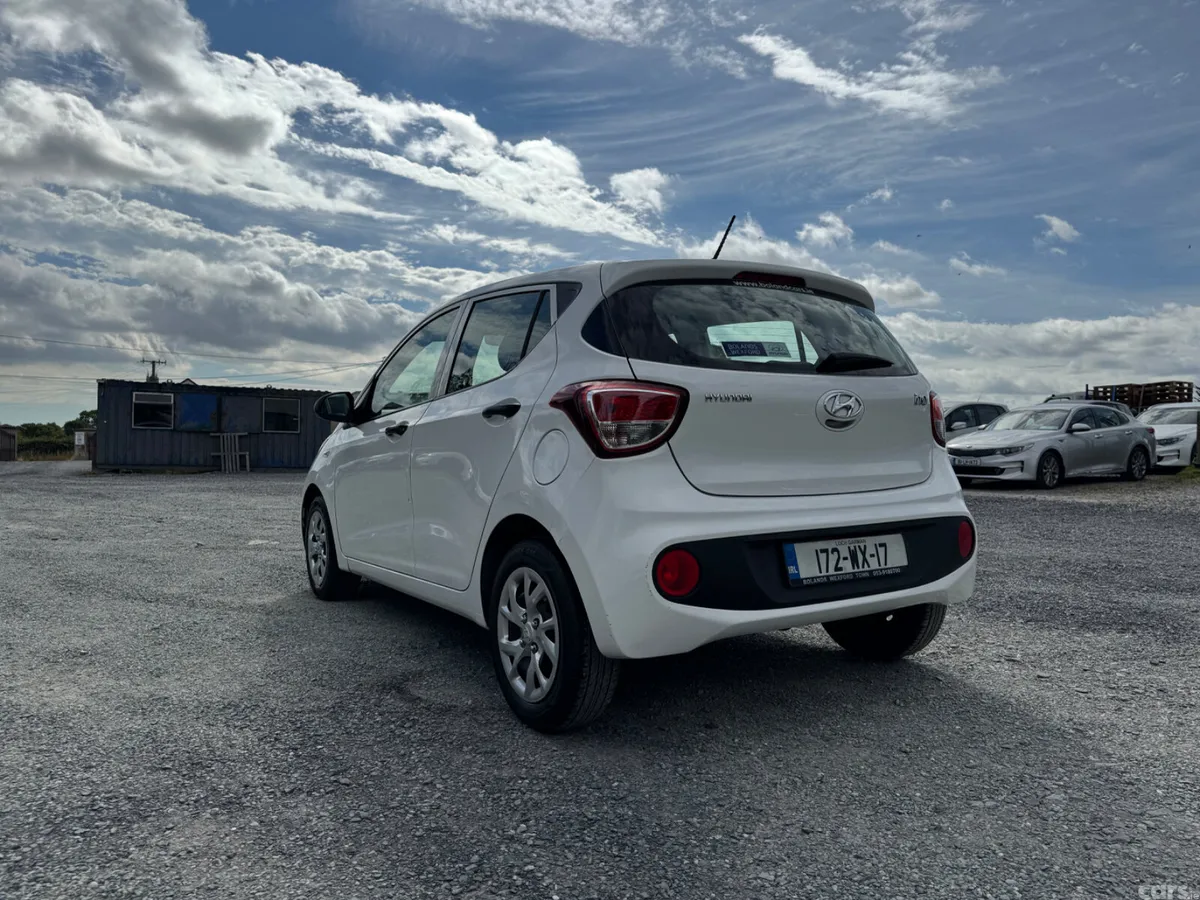 Hyundai i10 Hatchback, Petrol, 2017, White